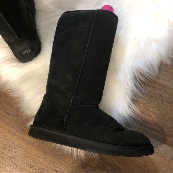 Ugg Classic Tall - Picture 5 of 7